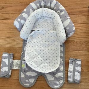 Gray and White Baby Car Seat Insert